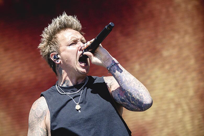 Papa Roach Quiere Volver Con Lo Más Salvaje, Insano Y Brutal De Su Carrera