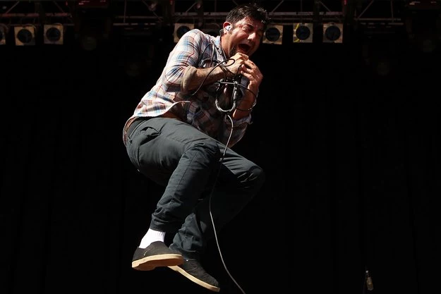 Deftones Cancela Show Por Enfermedad De Uno De Sus Integrantes