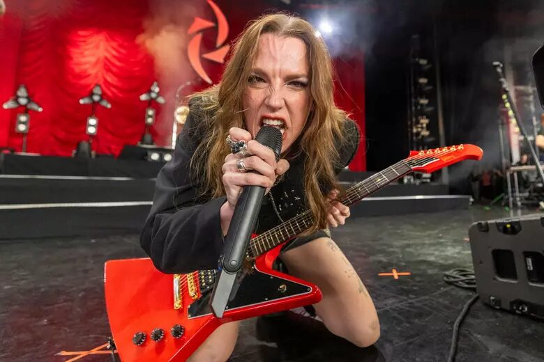 Personal De Iron Maiden En Show De Halestorm: “No Hubo Monedas Ni Zapatos Arrojados Al Escenario Y Nadie Mostró El Dedo Del Medio”.