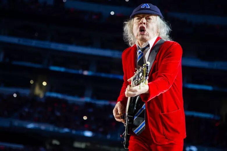 Corriente Alterna, Corriente Directa Y Carabineros De Chile