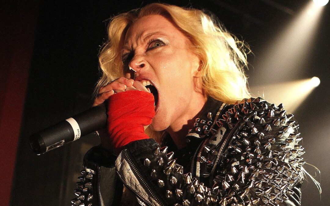Angela Gossow En Rumores Sobre Un Eventual Regreso A Arch Enemy: “¡No Soy Yo!”.