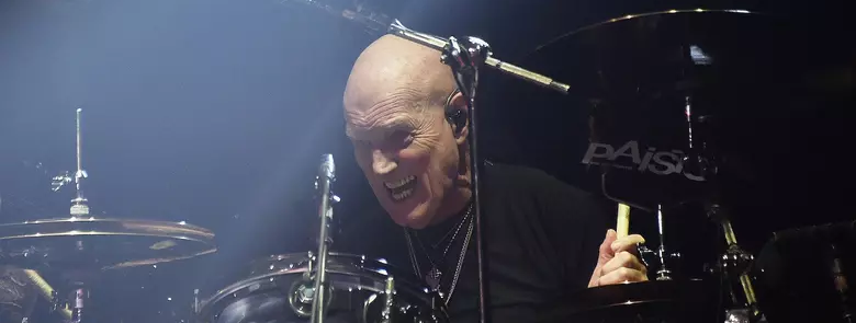 Chris Slade Anuncia Su Retiro