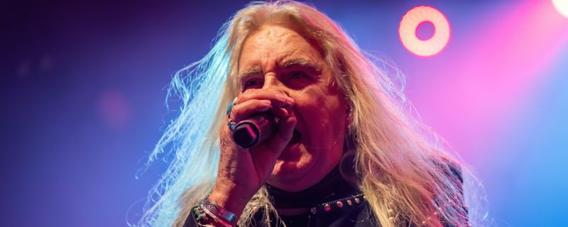 Saxon Revive Águila Mecanizada Para Gira Europea